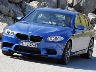 Illustration for article titled 2012 BMW M5: First Photos